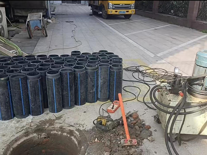 皇姑PE置换管厂家 DN315置换管 非开挖管短管置换